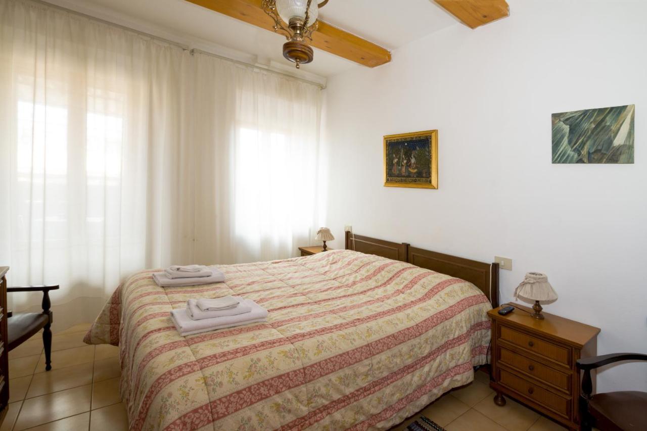 Cheap Apartment In The Old Village กอลเลวัลเดลซา ภายนอก รูปภาพ