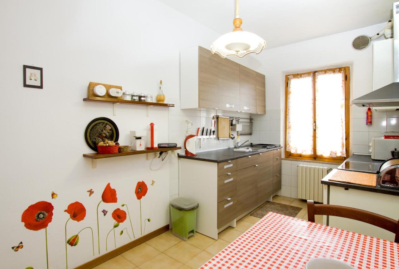 Cheap Apartment In The Old Village กอลเลวัลเดลซา ภายนอก รูปภาพ