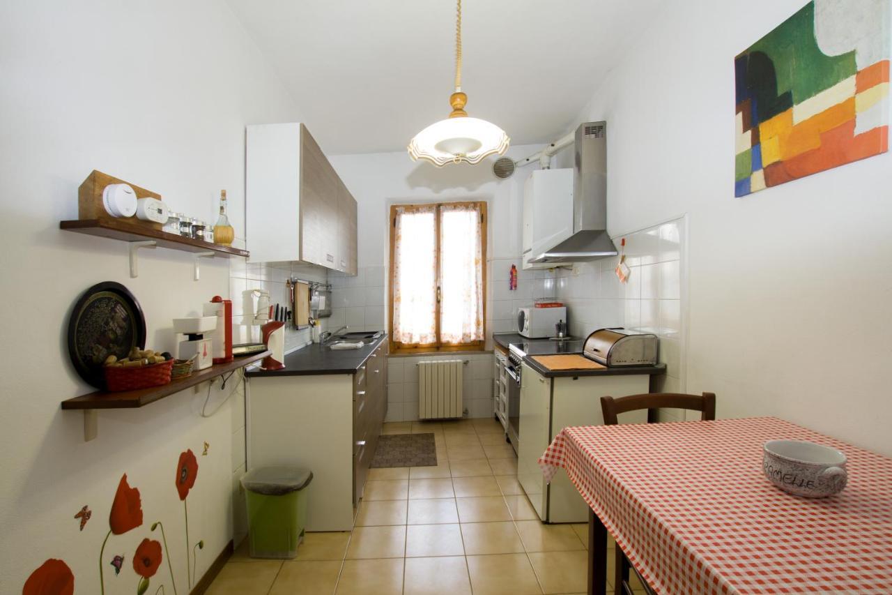 Cheap Apartment In The Old Village กอลเลวัลเดลซา ภายนอก รูปภาพ