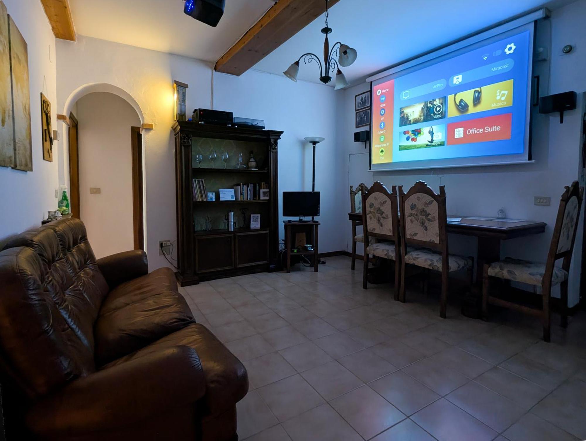 Cheap Apartment In The Old Village กอลเลวัลเดลซา ภายนอก รูปภาพ