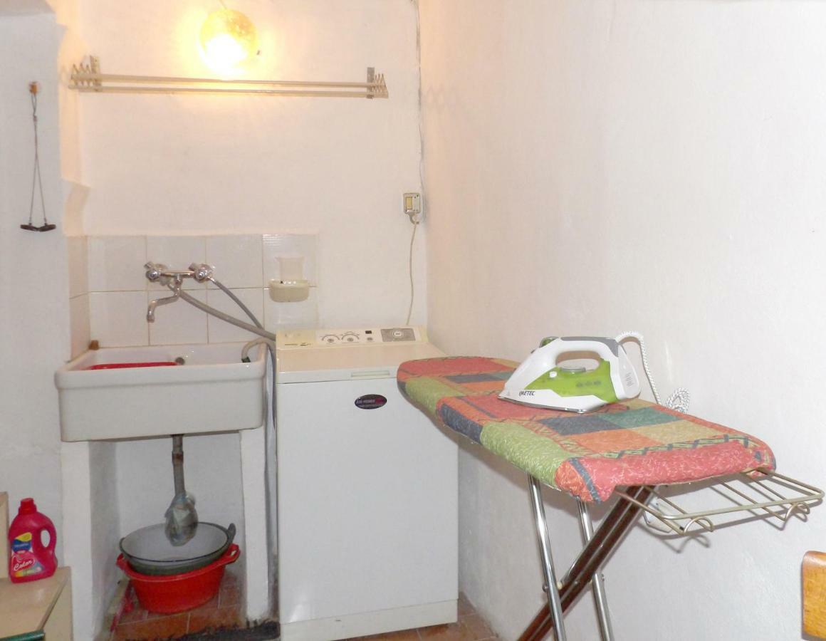 Cheap Apartment In The Old Village กอลเลวัลเดลซา ภายนอก รูปภาพ