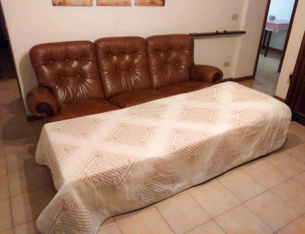 Cheap Apartment In The Old Village กอลเลวัลเดลซา ภายนอก รูปภาพ