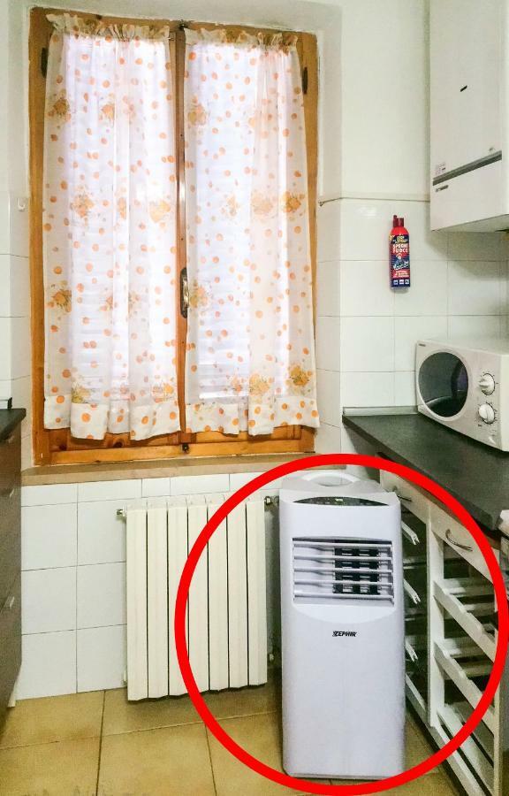 Cheap Apartment In The Old Village กอลเลวัลเดลซา ภายนอก รูปภาพ