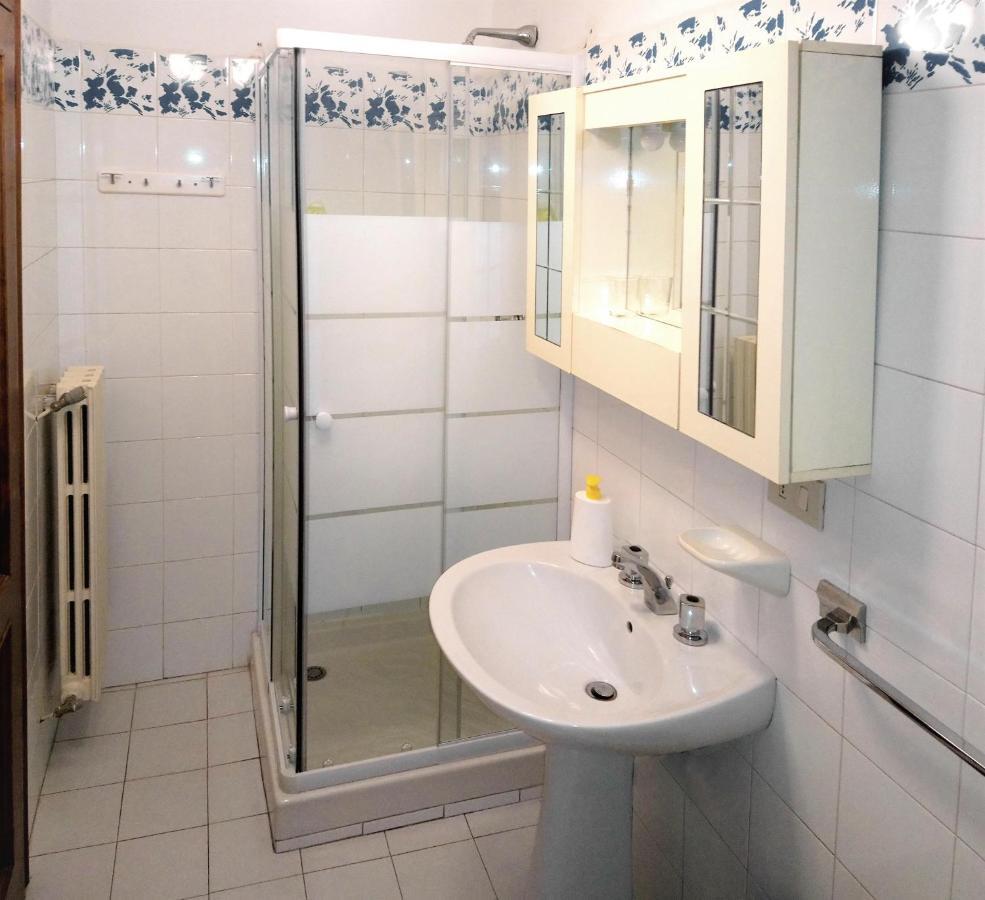 Cheap Apartment In The Old Village กอลเลวัลเดลซา ภายนอก รูปภาพ